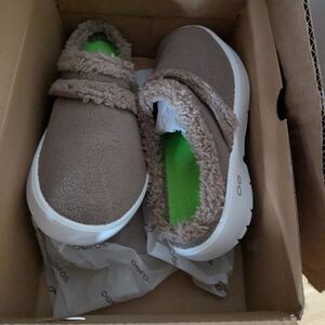 OOFOS Brown Slippers